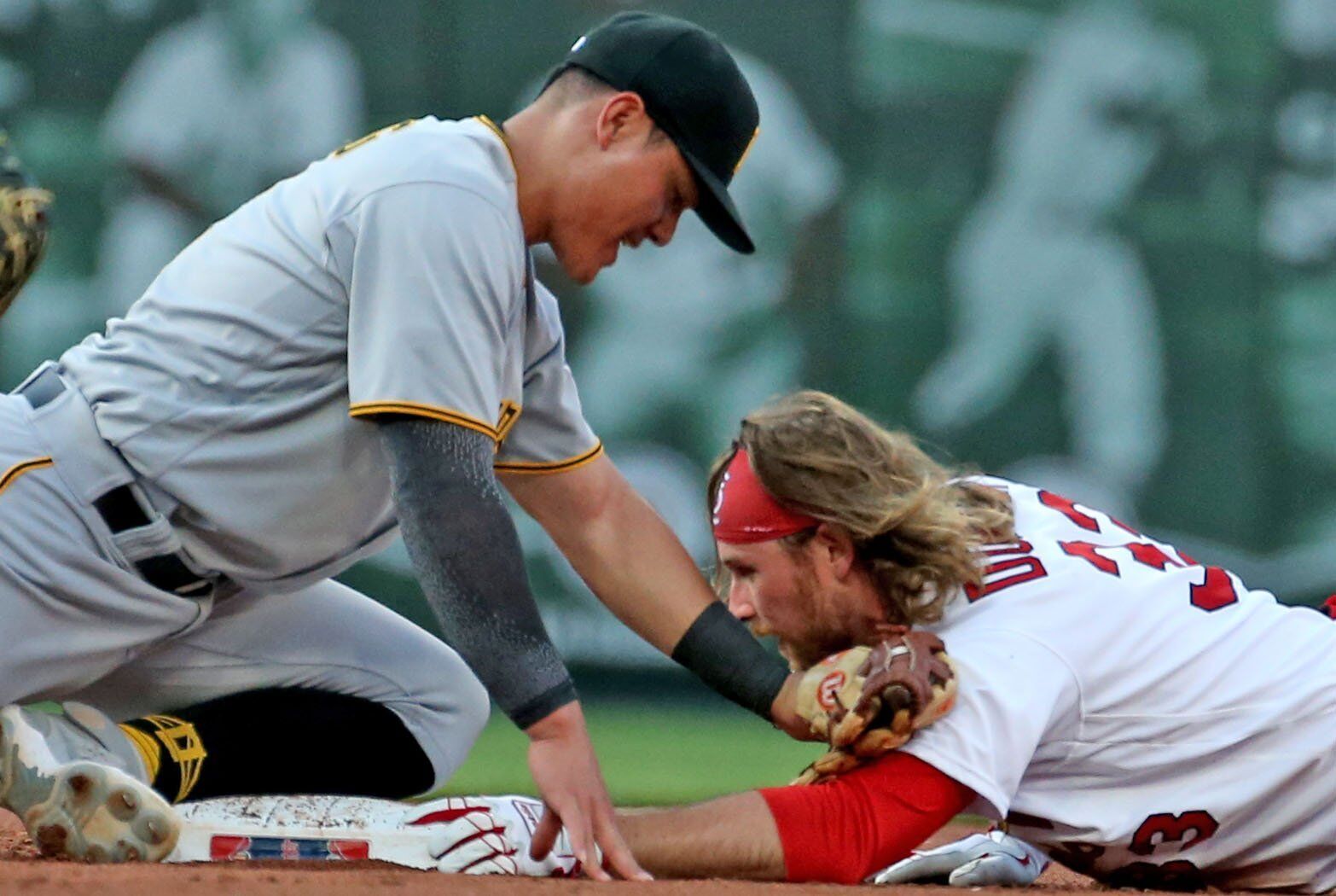 St. Louis Cardinals kick off series against Pittsburgh Pirates